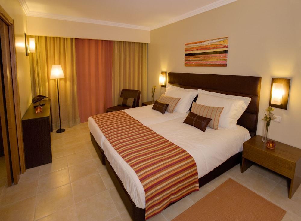 Alfagar Aparthotel อัลบูเฟรา ภายนอก รูปภาพ