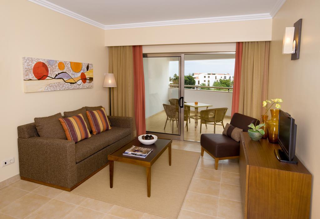 Alfagar Aparthotel อัลบูเฟรา ภายนอก รูปภาพ